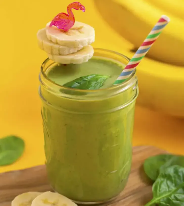 4-ingredient-spinach-banana-smoothie