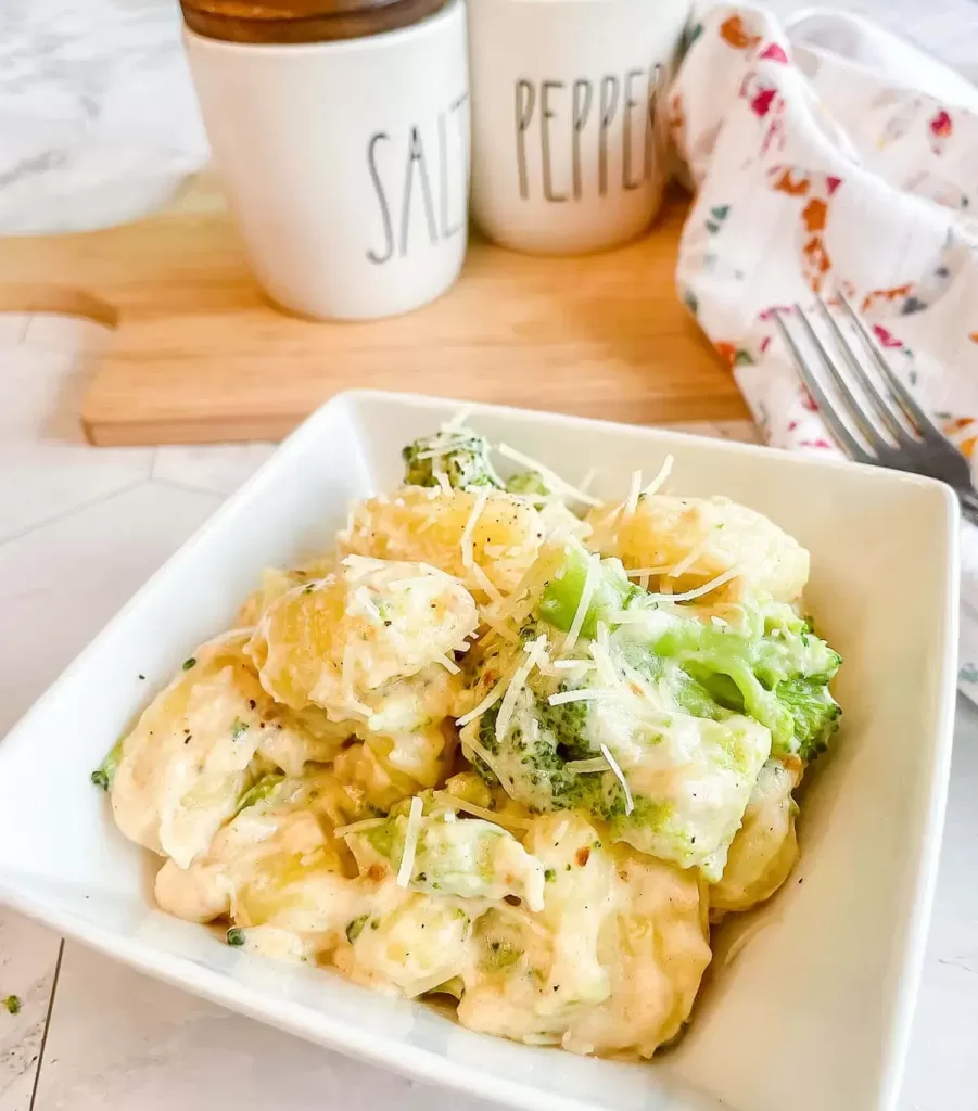 Creamy-Gnocchi-Alfredo-with-Broccoli