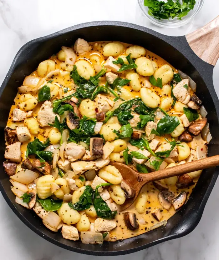 Healthy-Chicken-Gnocchi-skillet