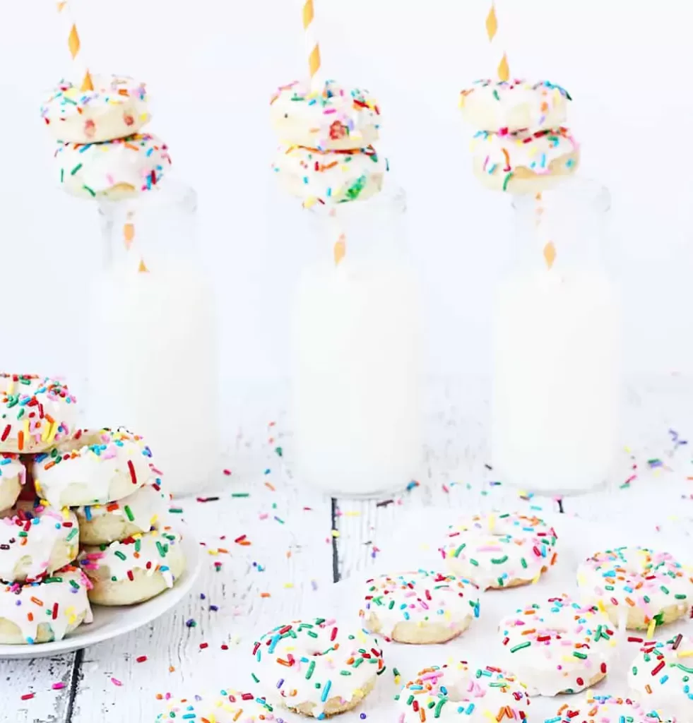 Mini-Funfetti-Cake-Mix-vanilla-donuts