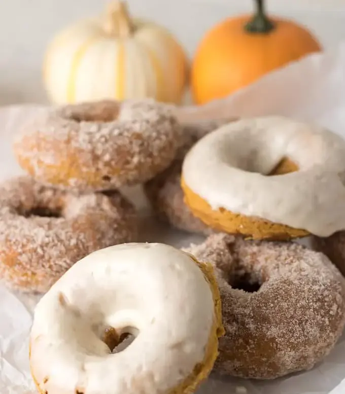 Pumpkin-Spice-Donuts