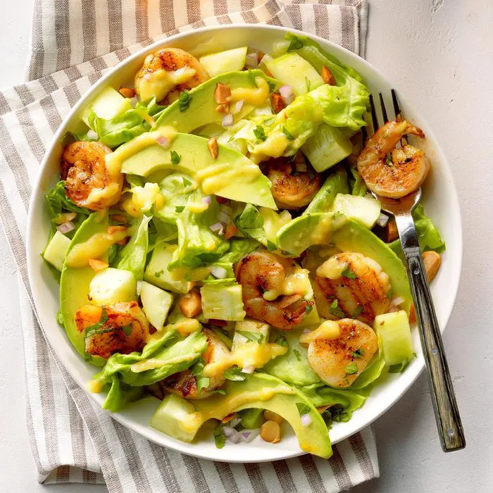 Shrimp-and-Scallops-Tropical-Salad