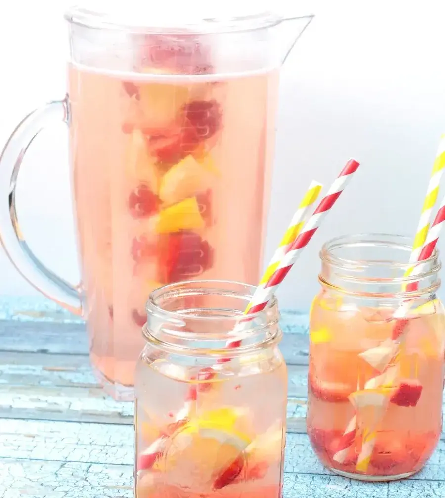 Strawberry-Lemon-Water