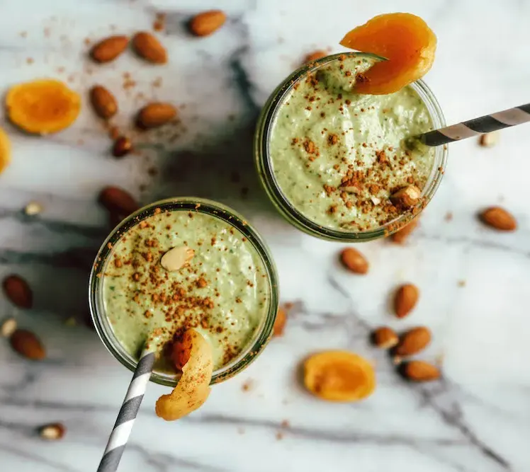 apricot-spinach-smoothie