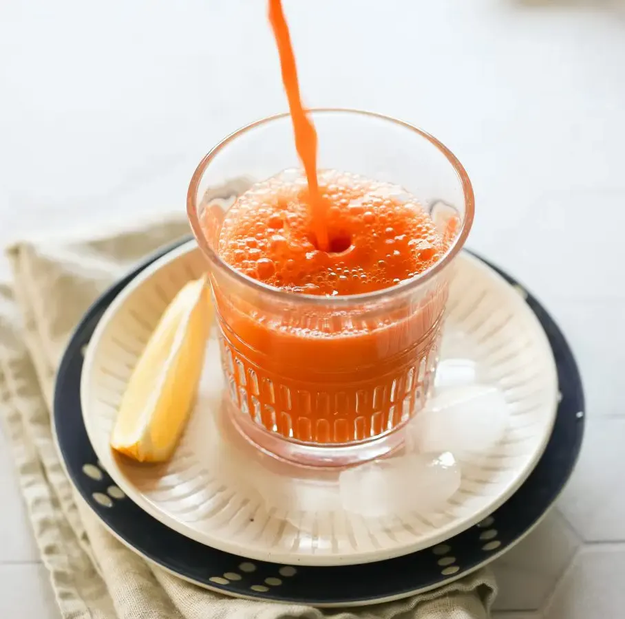 carrot-cucumber-and-apple-juice