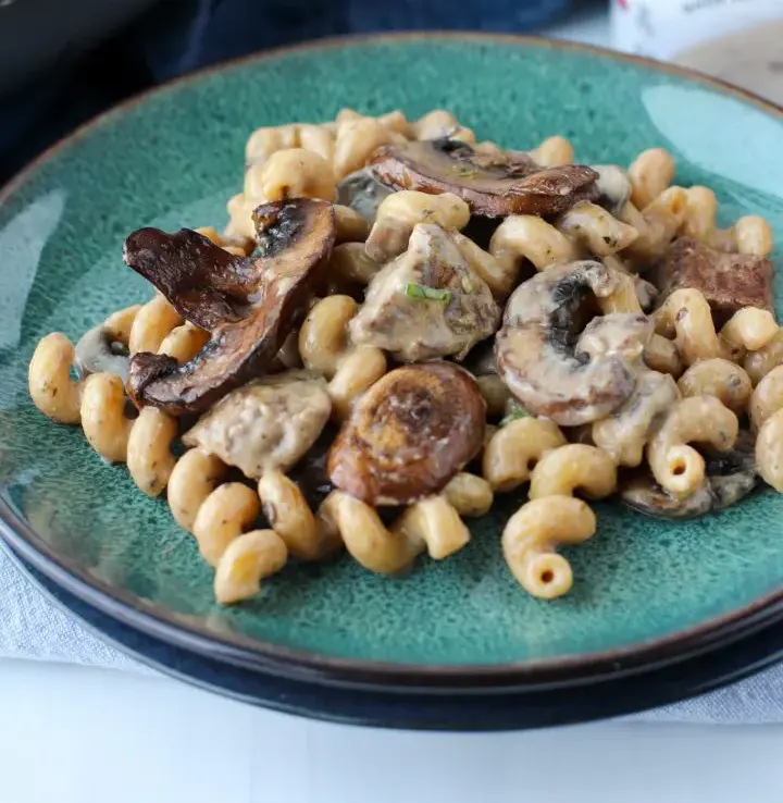 creamy-mushroom-and-steak-pasta