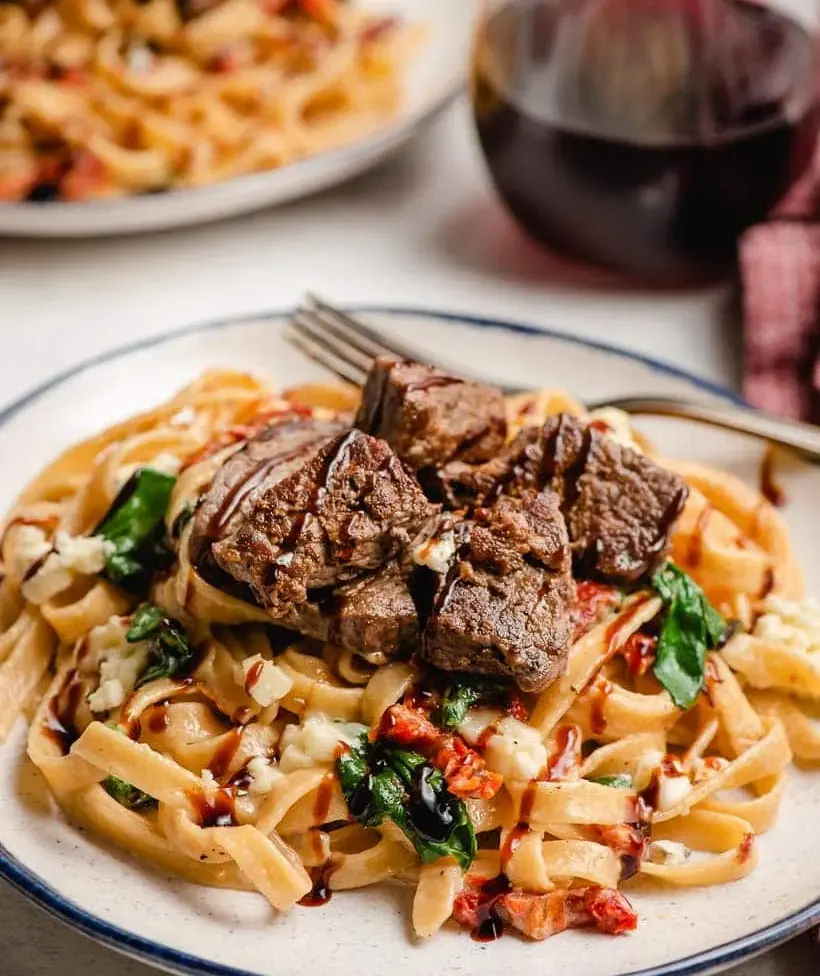 creamy-steak-pasta-with-gorgonzola