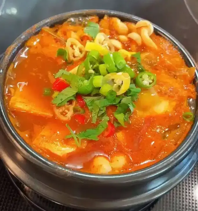 kimchi-tofu-stew