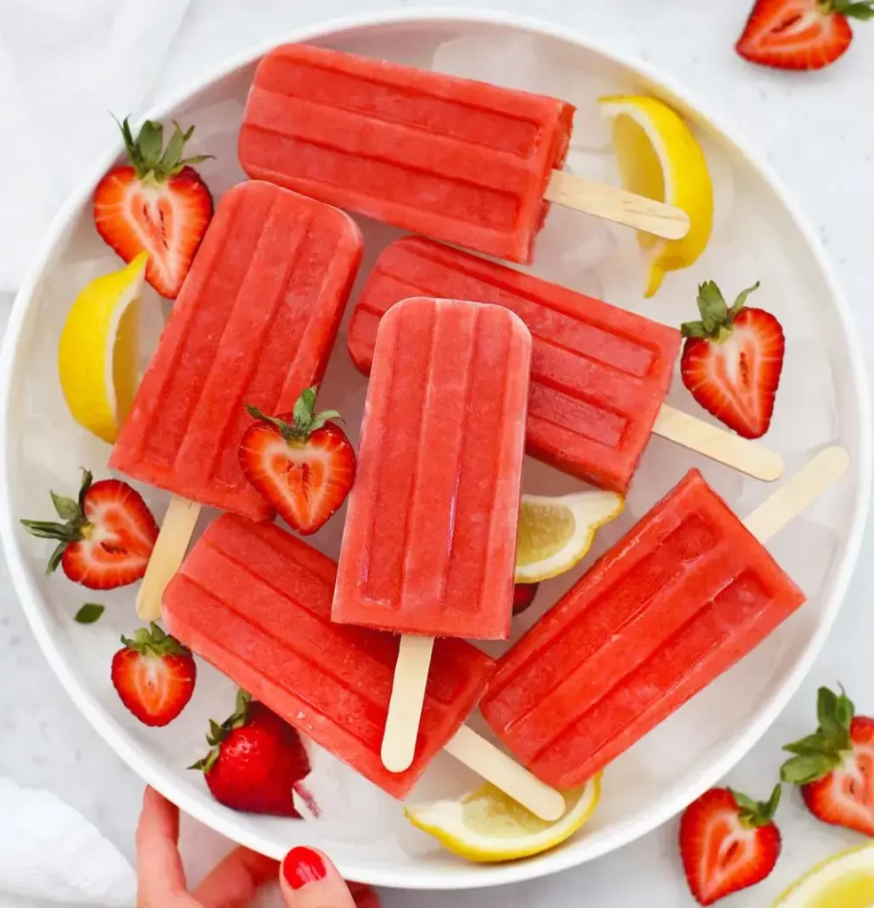lemon-strawberry-popsicles