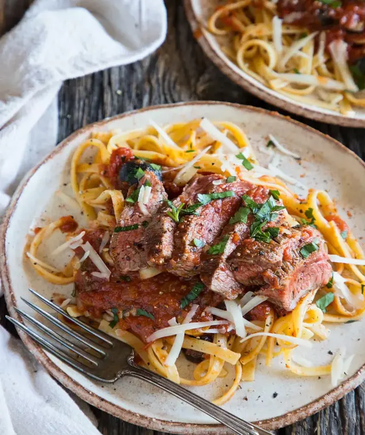 mediterranean-steak-pasta-with-tomato-olive-sauce