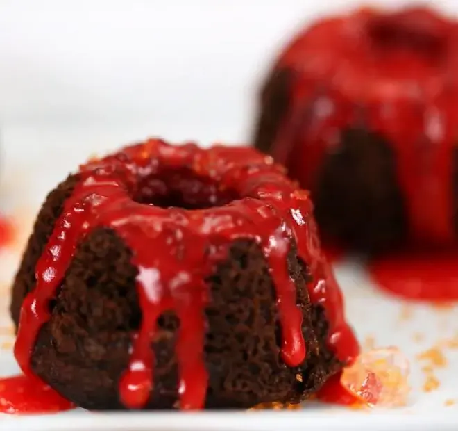 mini-bundt-volcano-cakes