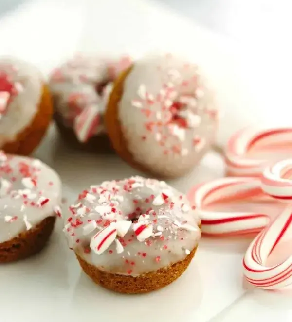 mini-gingerbread-donuts-with-peppermint-gaze
