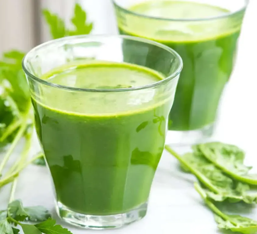 naturally-sweet-green-detox-juice