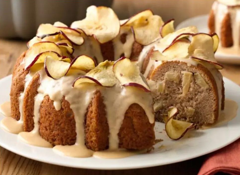 one-bowl-apple-spice-bundt-cake-with-butterscotch-glaze