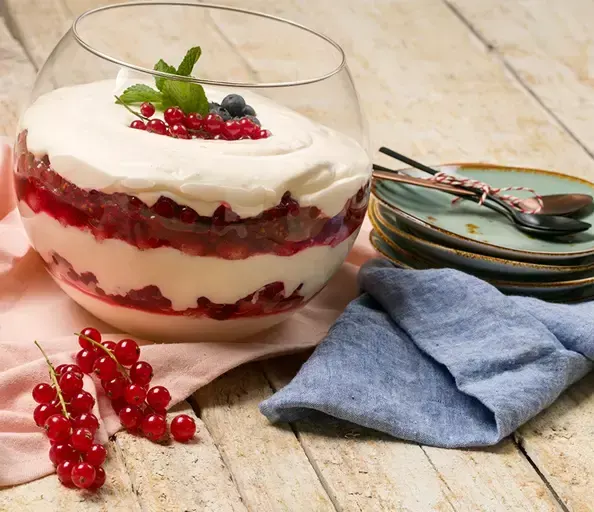 red-currant-trifle