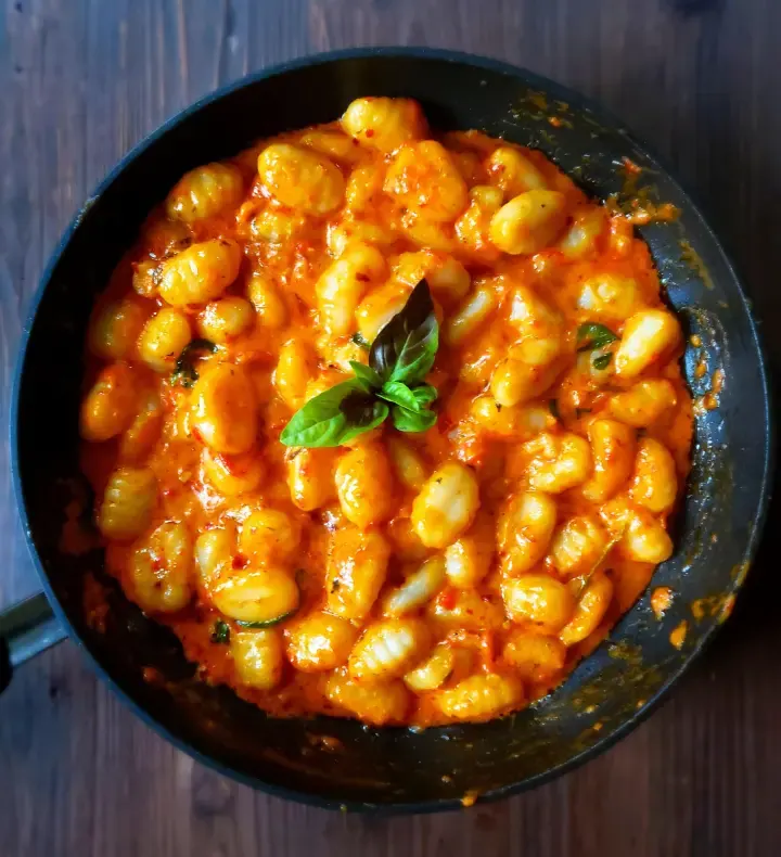 roasted-red-pepper-gnocchi