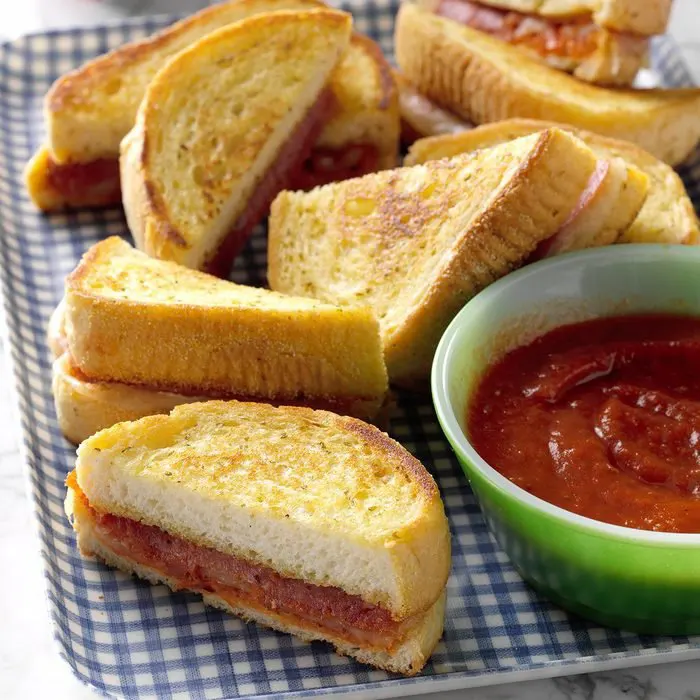 Garlic-Bread-Pizza-Sandwiches