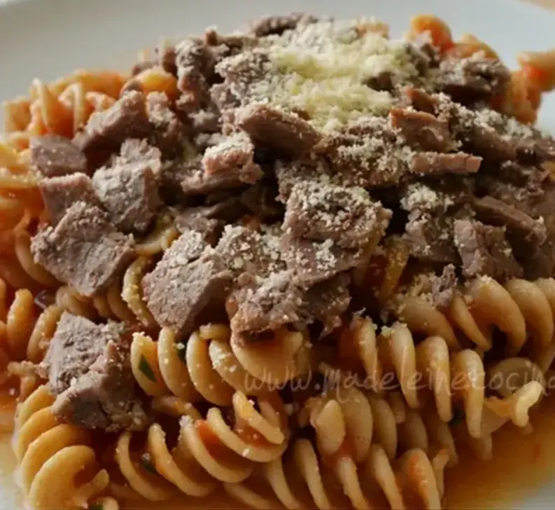 Shaved-Beef-and-Tomato-Pasta