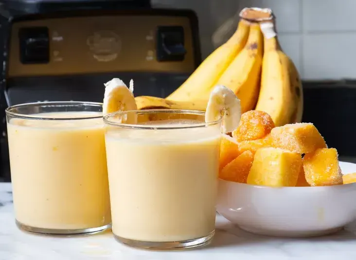 banana-mango-smoothie