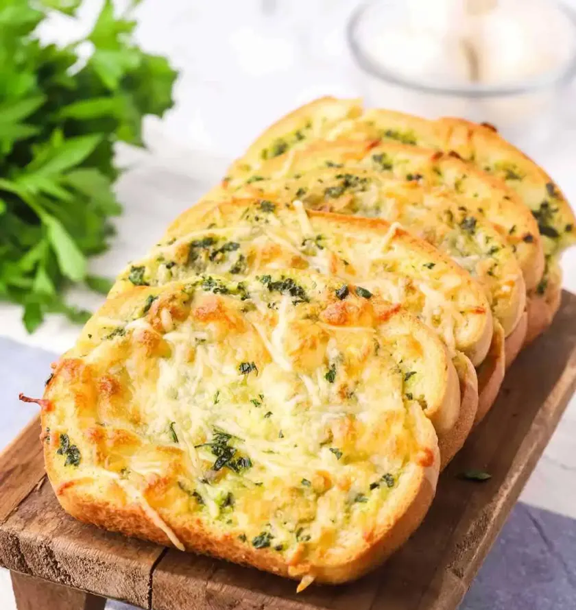 easy-cheesy-texas-toast-garlic-bread