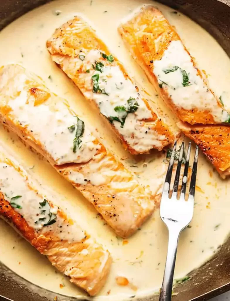 keto-creamy-lemon-garlic-salmon