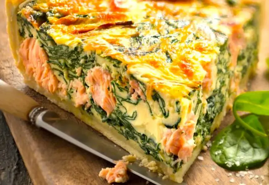 keto-salmon-pie-with-basil-and-macadamia-nuts