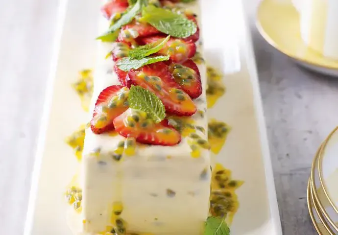 passionfruit-semifreddo