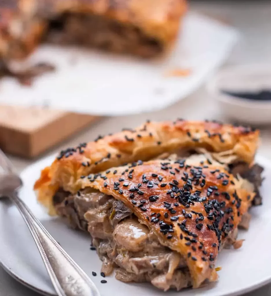 sesame-crusted-vegan-mushroom-pie