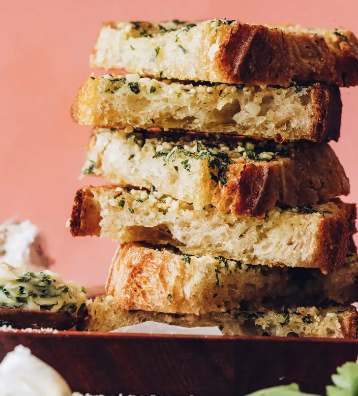 the-best-vegan-garlic-bread