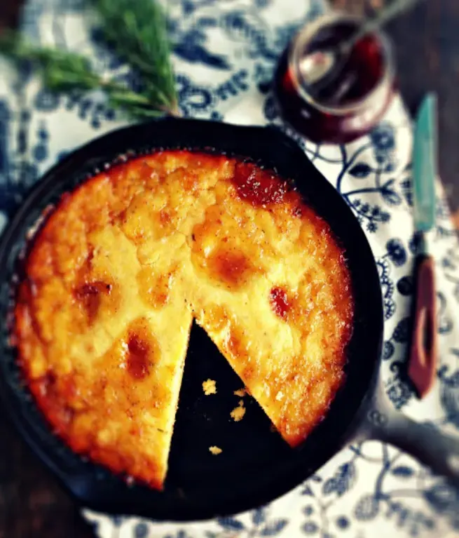 cornbread-skillet-with-goat-cheese-and-fig-jam