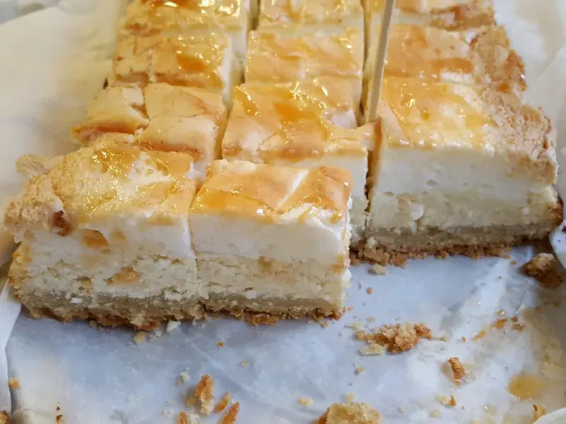 hungarian-curd-cheese-squares