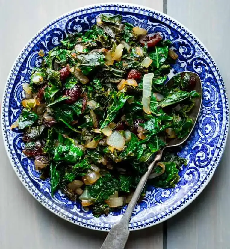 sauteed-kale-with-garlic-and-cranberries