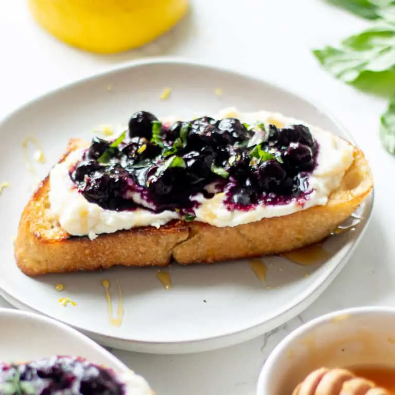 Blueberry-ricotta-toast