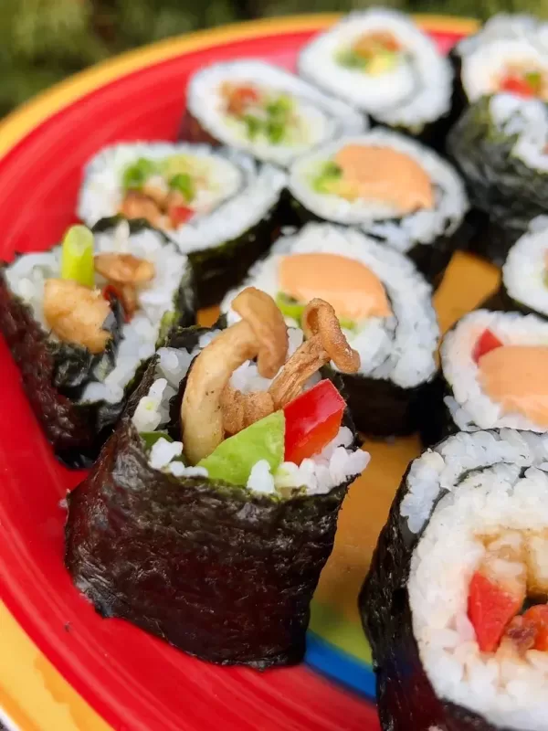 enoki-medley-sushi-roll
