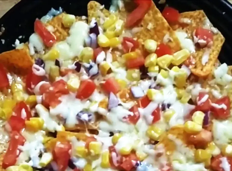 2-minute-party-snack-cheesy-nachos