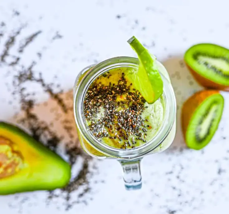 Avocado-Kiwi-Smoothie-with-Lime-and-Chia-Seeds