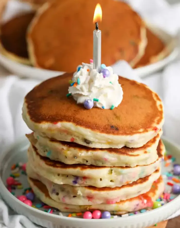 Birthday-Cake-Pancakes