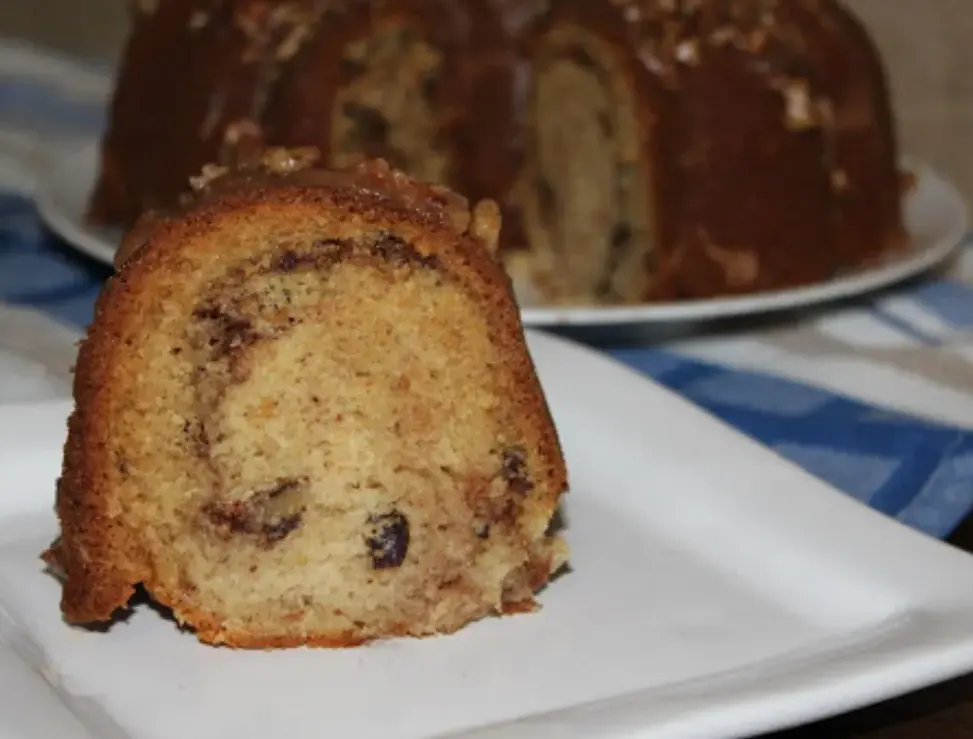 Cinnamon-Pecan-Swirl-Cake