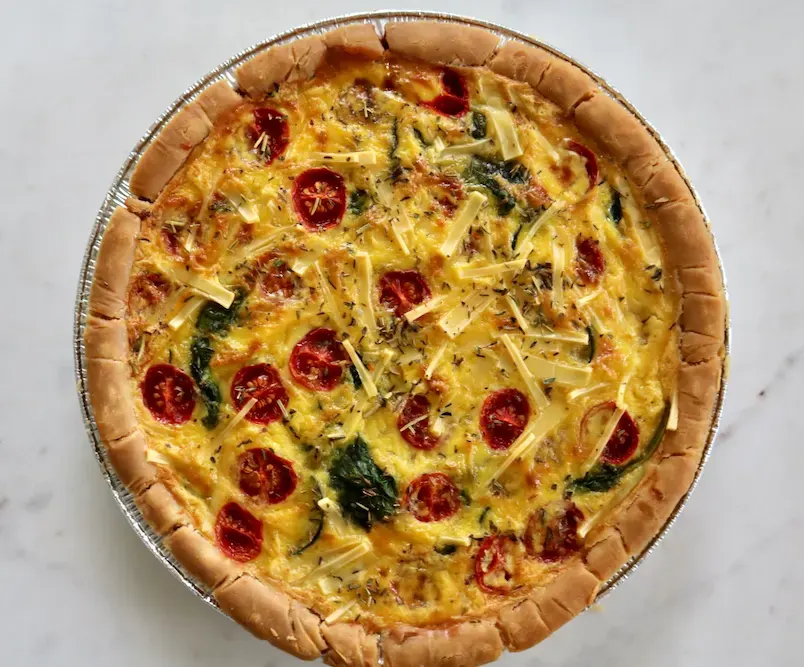 Easy-Vegan-Quiche-with-just-egg-smoked gouda-spinach-and-zucchini