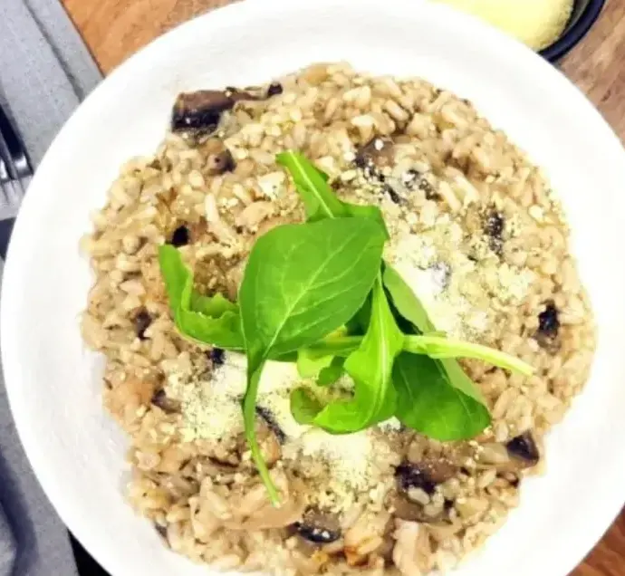 Instant-Pot-Risotto-with-Chicken-and-Mushrooms