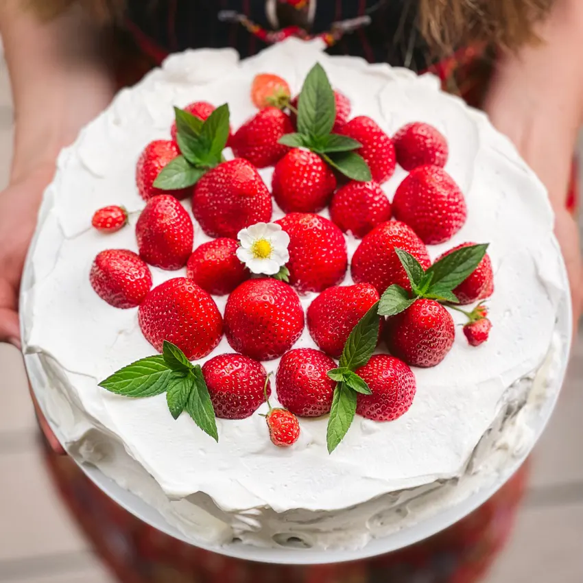 Jordgubbstarta-(Strawberry-Cake)