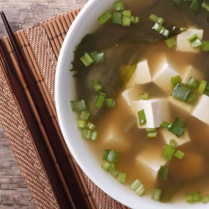 Miso-Soup-with-Tofu-and-Wakame