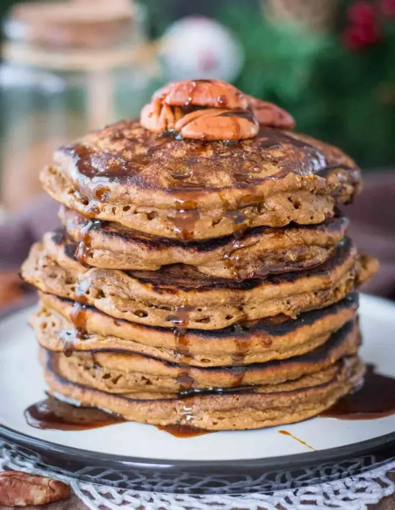 Pecan-Gingerbread-Pancakes