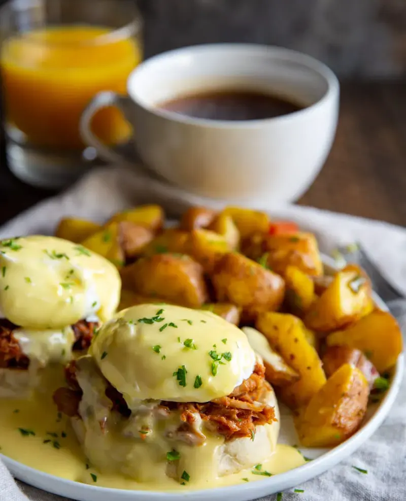 Pulled-Pork-Egg-Benedict