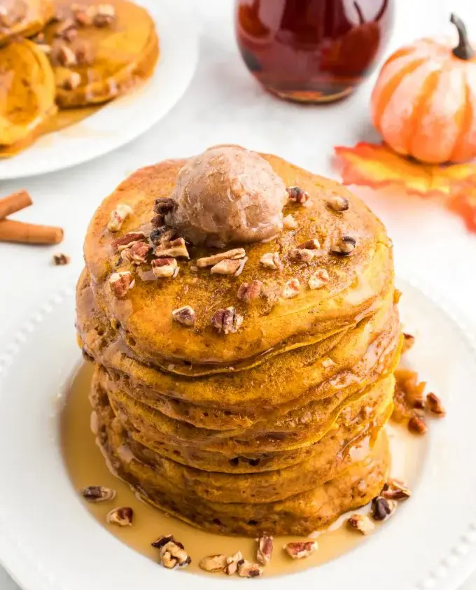 Pumpkin-pancakes-with-Maple-Butter