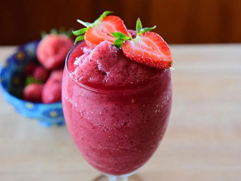 Red-Berry-Frozen-Sangria