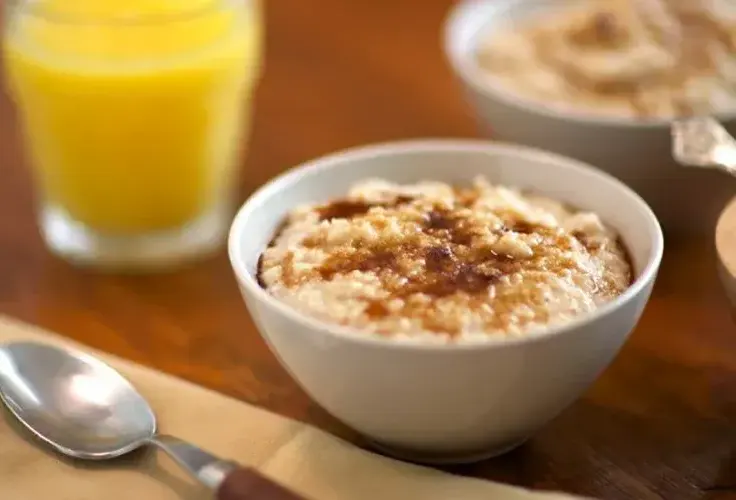 Slow-Cooker-Creamy-Almond-Oatmeal