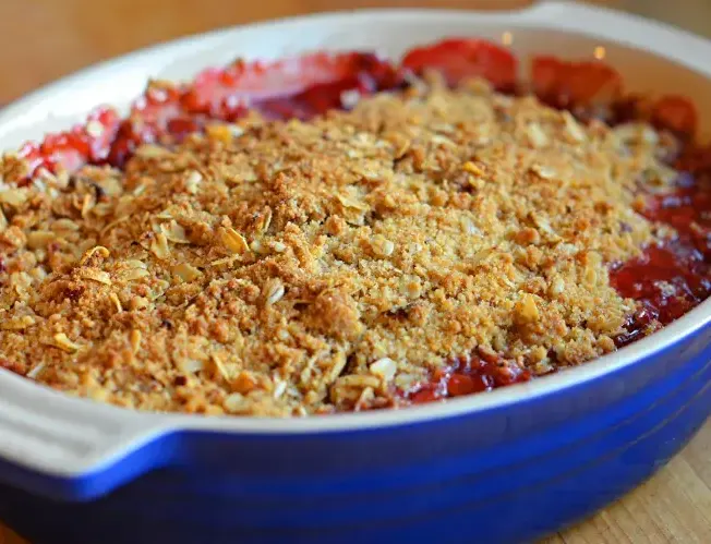 Strawberry-Rhubarb-Crisp