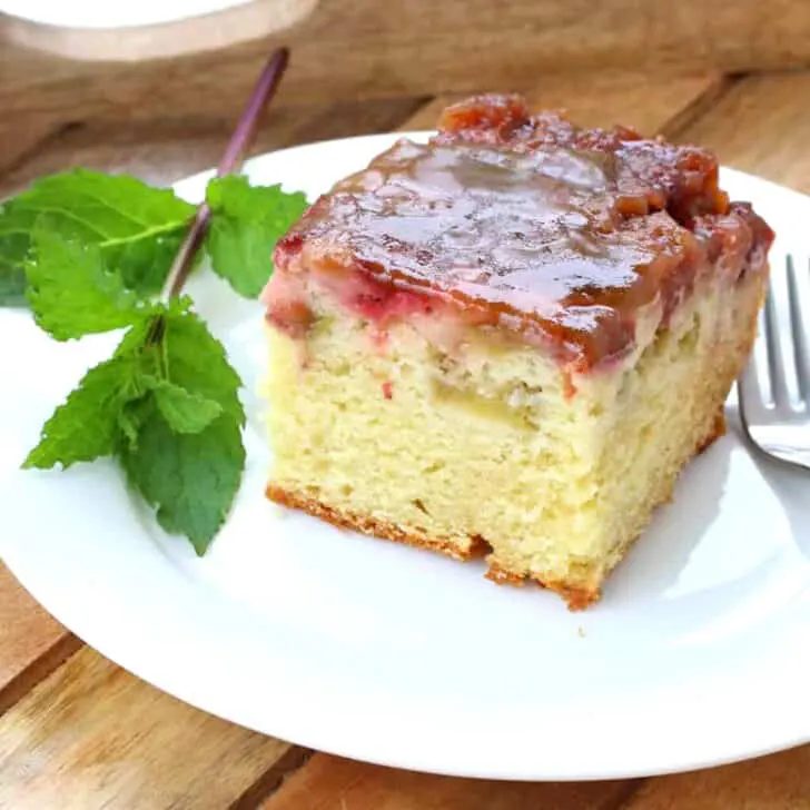 Strawberry-Rhubarb-Upside-Down-Cake