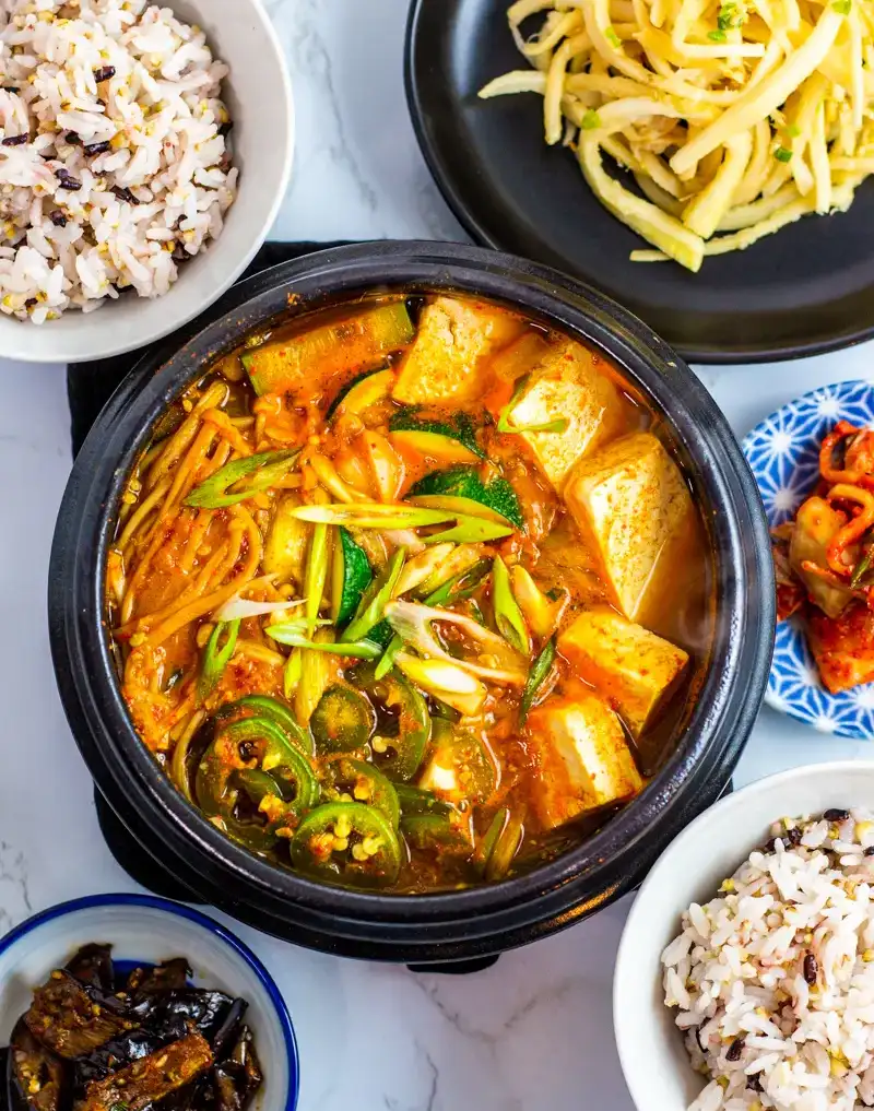 Vegan-Doenjang-Jjigae